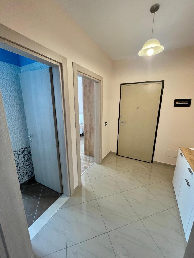 Modern & Cozy Apartment Тирана Экстерьер фото