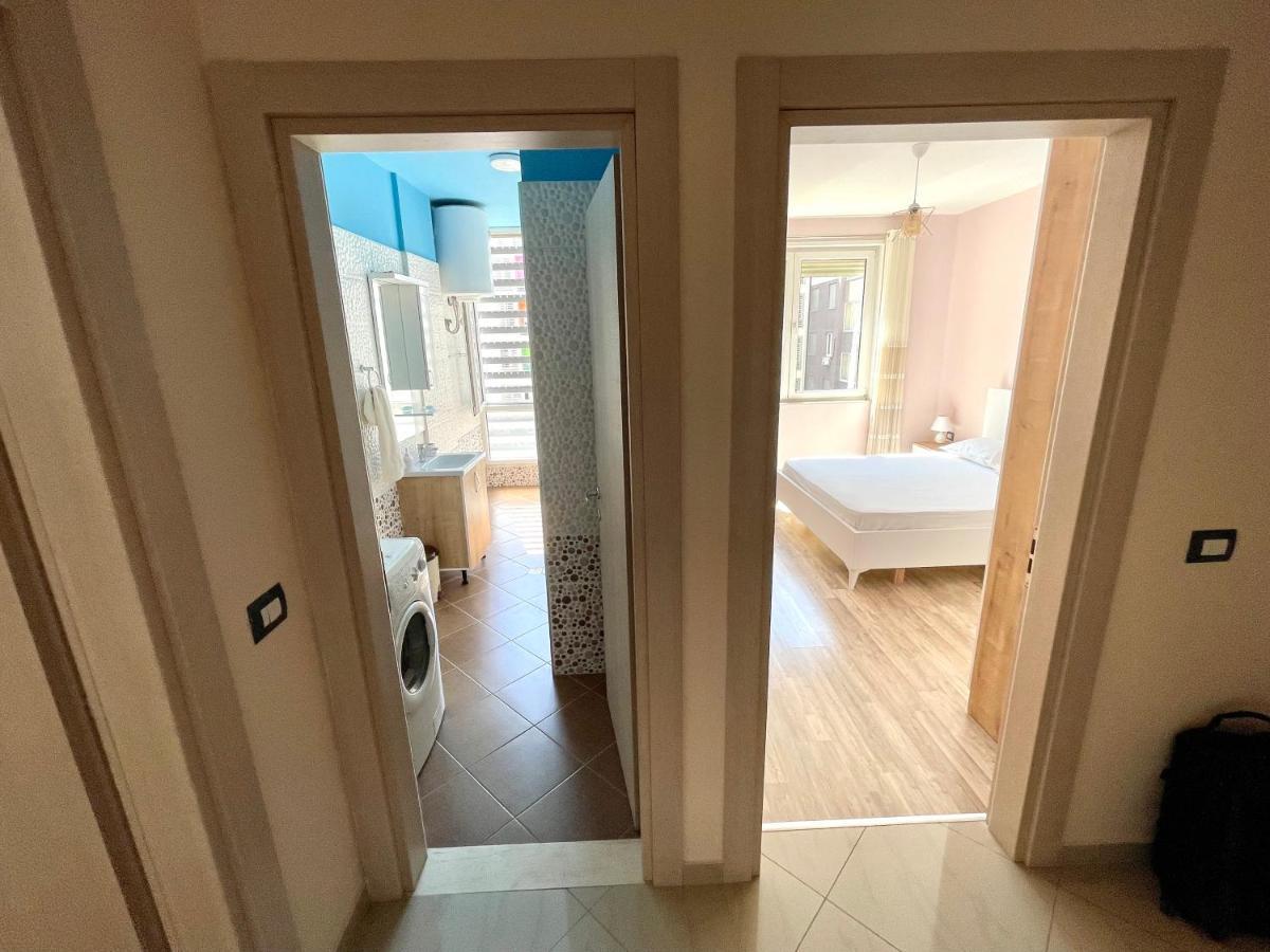 Modern & Cozy Apartment Тирана Экстерьер фото